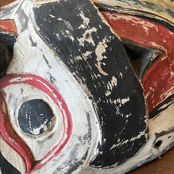 Humanoid Mask - Pacific Northwest - Picture 11 of 12